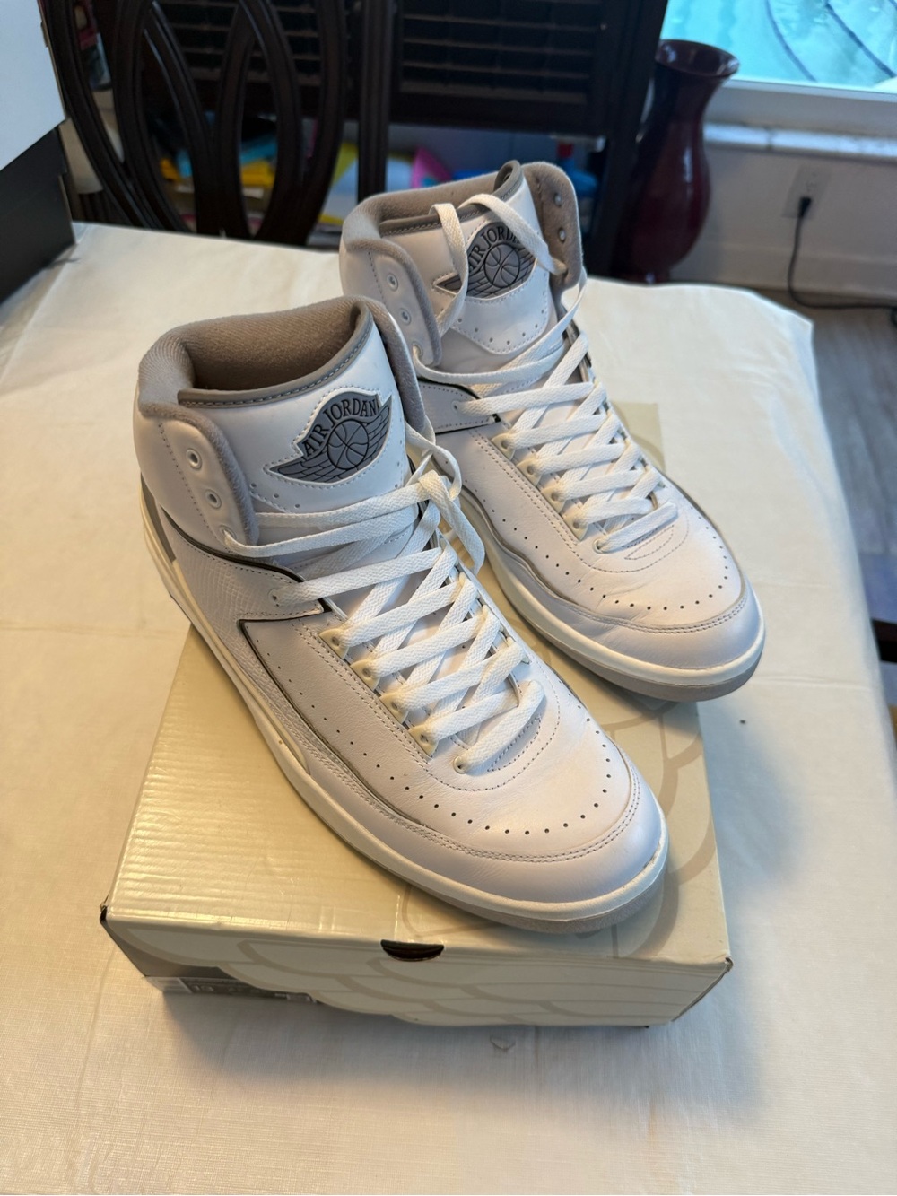 Retro Air Jordan 2’s 🔥 Men’s Mid-Top Basketball Shoes - White/Grey